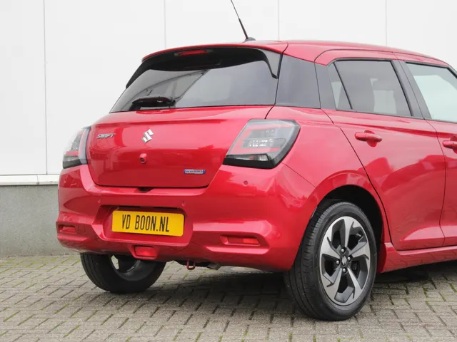 Suzuki Swift 1.2 Style Smart Hybrid Automaat | € 2200,- DEALERKORTING! | Alle kleuren leverbaar!