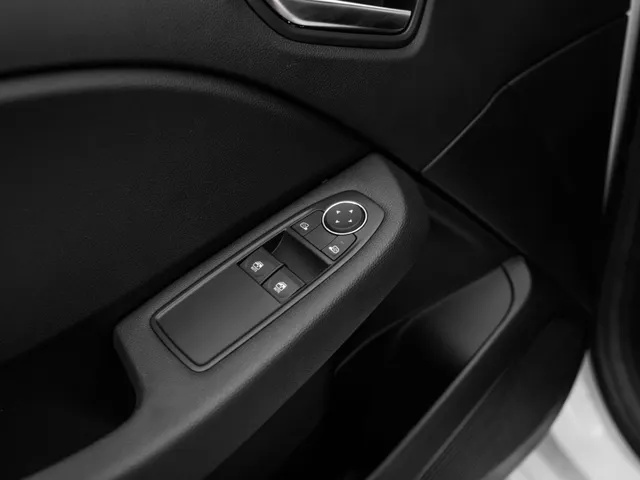 Renault Clio 1.0 TCe 92 PK Bi-Fuel Zen | 4 seizoensbanden | Airco | NAVI | parkeersensoren achter | Apple/Android car play |
