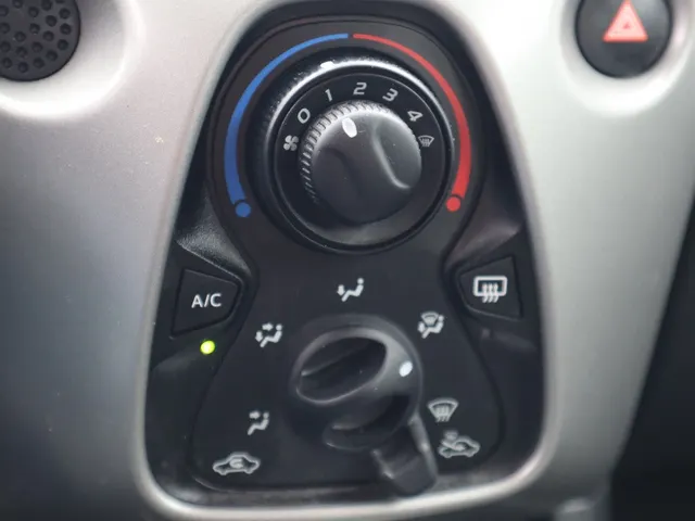 Toyota Aygo 1.0 VVT-i x-play Carplay | Camera