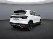 Volkswagen T-Cross 1.0 TSI 95pk Life · Apple/Android Car Play · Trekhaak · P-Sensoren · Airco · 16'Velgen ·