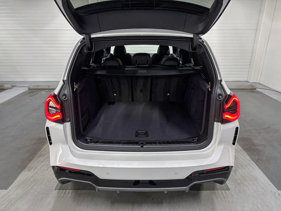 BMW iX3 High Executive Edition