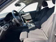 Audi A4 Avant 35 TFSI Advanced Edition | NL auto | Automaat | Parkeersensoren voor en achter | 18' lichtmetalen velgen | Elektr. achterklep | Navigatie  | Bovag garantie |