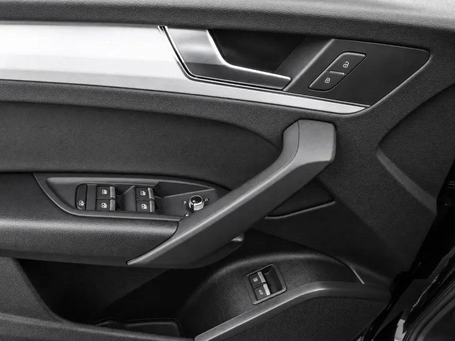 Audi Q5 Sportback 50 TFSIe 299pk S-tronic S edition · Camera · Panoramadak · Apple/Android Car Play · Navigatie · Elek. Achterklep · Stoelverwarming · EXTRA INRUILKORTING ·