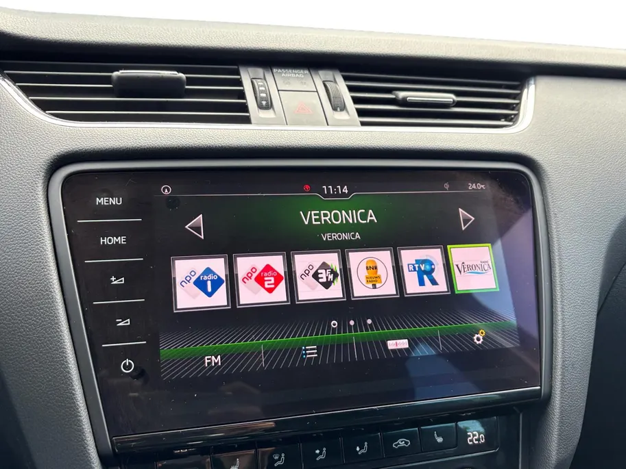 Škoda Octavia Combi 1.0 TSI Greentech Business Edition Plus | Weinig kilometers! | Afneembare Trekhaak | Achteruitrijcamera | Apple Carplay/Android Auto | Climate Control | 12 maanden garantie! |
