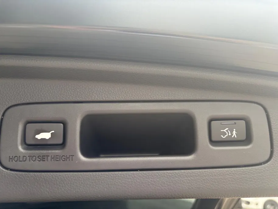 Honda CR-V 2.0 e:HEV Elegance | Panorama dak | Stoel en stuur verwarming | Trekhaak