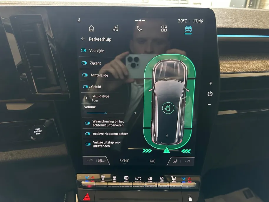 Renault Espace 200PK E-Tech full hybrid techno 7p. Automaat | 1ste Eigenaar | Trekhaak | All-Seasonbanden | Apple Carplay/Android Auto | Cruise Control | Digitale Cockpit | Climate Control | Parkeersensoren | 12 Maanden BOVAG Garantie