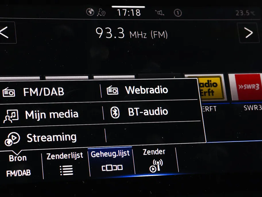 Volkswagen Tiguan 1.4 TSI eHybrid 245pk DSG Life Business · Camera · Inklap. Trekhaak · Stuur- & Stoelverwarming · Parkeerassistent · Apple/Android Car Play ·