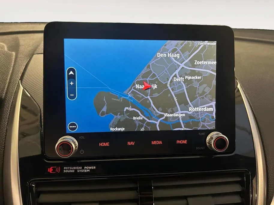 Mitsubishi Eclipse Cross 2.4 PHEV Prestige | All-Seasonbanden | Trekhaak + 13-Polige Stekker | Glazen schuif-/kanteldak |  Stoel- en stuurverwarming | Elektrisch verstelbare Voorstoelen   | Apple Carplay / Android Auto | Parkeersensoren Voor + Achter | Camera Achter | Cruise Cont
