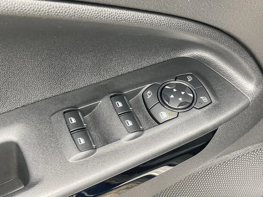Ford EcoSport 1.0 EcoBoost Titanium Afneembare Trekhaak - Navigatie - Apple Carplay/ Android Auto - B&O Premium Audio