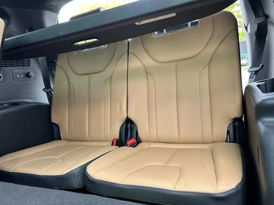 Hyundai Santa Fe 1.6 T-GDI HEV Premium Plus Sky 7p. | Zeer netjes | Vol opties! | Trekhaak | Incl. 12 maanden garantie, APK, Onderhoudsbeurt etc. Premiumpakket gratis! |