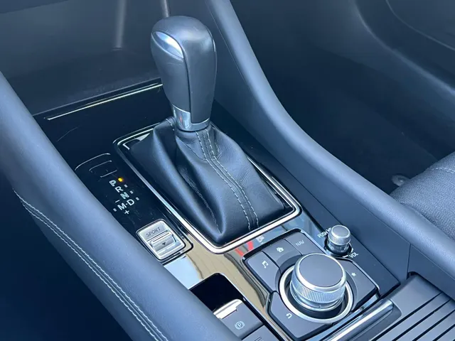 Mazda 6 Sportbreak 2.0 SkyActiv-G 165 Centre-Line AUTOMAAT | TREKHAAK | 360gr CAMERA | APPLE CARPLAY/ ANDROID AUTO | HEAD-UP DISPLAY | 1e EIG | NED. AUTO |