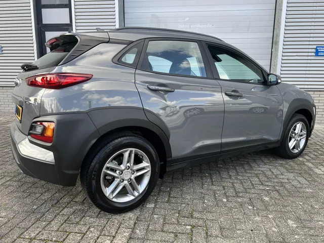 Hyundai Kona 1.0 T-GDI Comfort | Apple Carplay & Android Auto | LM Velgen | Climate Control | Navigatie