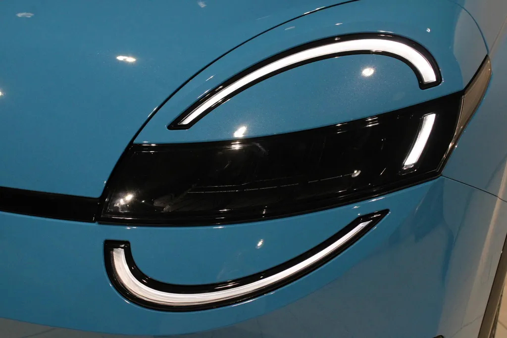 Nissan Micra 52 kWh EVOLVE A/T *Google assist*Parkeersensoren voor en achter*Climate regeling*stoel en stuurverwarming*E-padel stop*Adaptive cruise controle*LM-wielen*4x drive modus*Key card*417km WLTP*