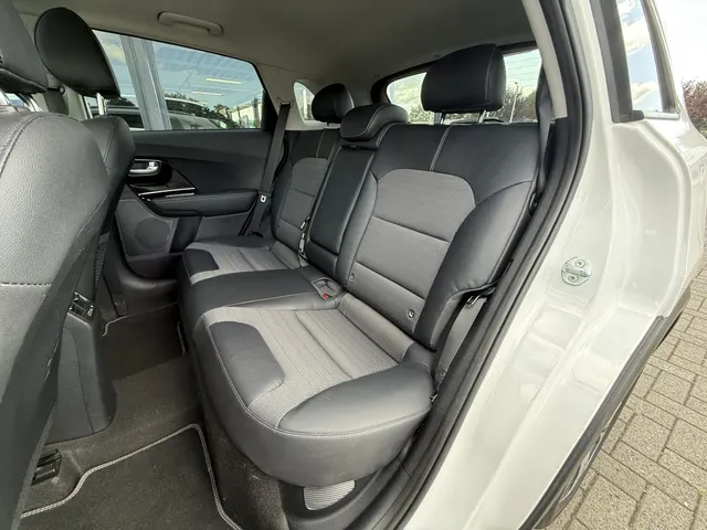 Kia Niro 1.6 GDi H. Execut.Line | Open dak | Trekhaak