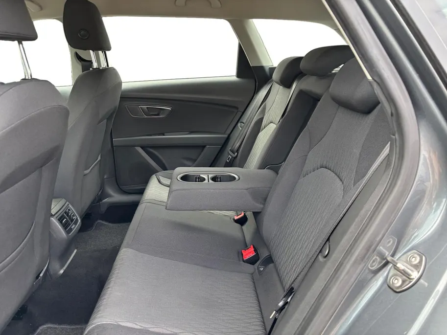 SEAT Leon ST 1.2 TSI Reference Business | Cruise | Sensoren | Lichtmetalen velgen |