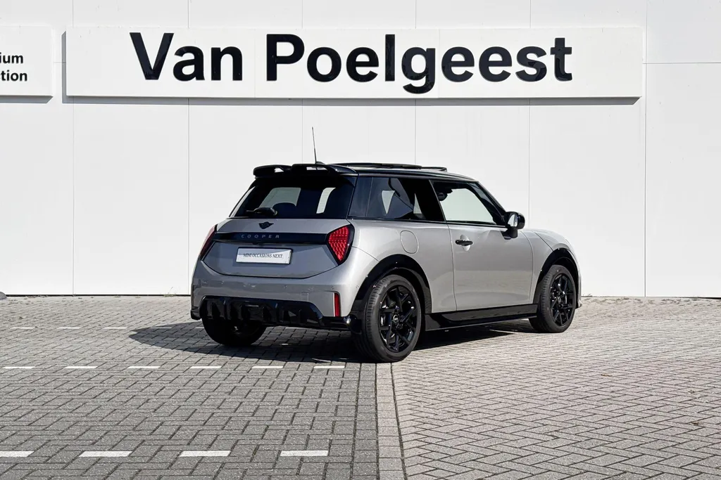 MINI Cooper 3-deurs 1.5 Cooper C John Cooper Works M