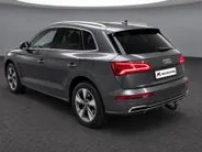 Audi Q5 50 TFSI e quattro S edition · Trekhaak · Adaptive Cruise Control · Apple/Android Car Play · Dodehoeksensoren · Stoelverwarming ·  Drive select · 360°Camera + Parkeersensoren ·