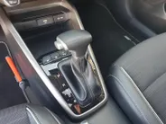 Kia Stonic 1.0 T-GDi MHEV GT-PlusLine | Stoel en stuurverwarming | Schuifdak | Dodehoek detectie | Climate control | Cruise control | Camera | Navigatie | Parkeersensoren voor en achter |