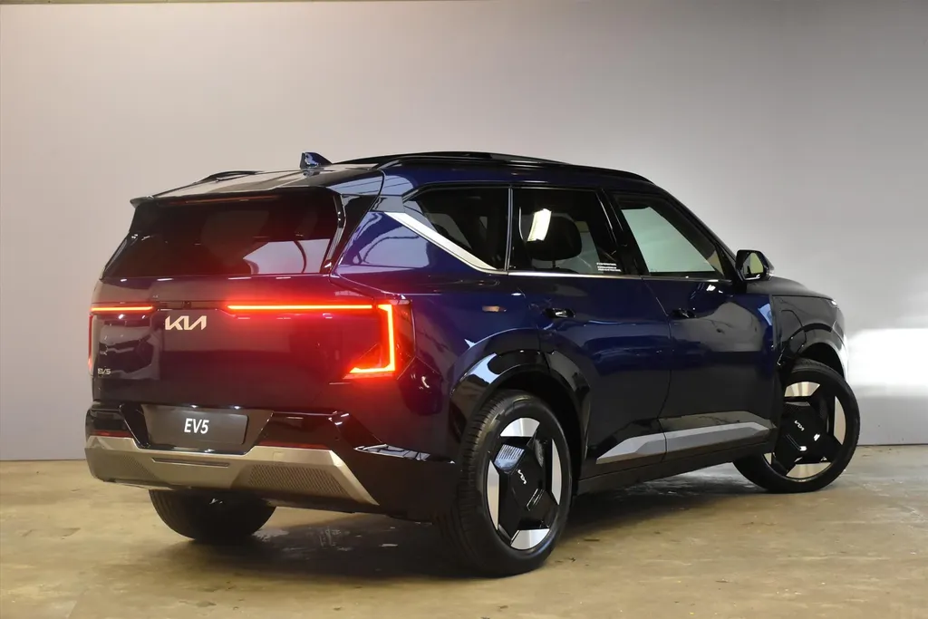 Kia EV5 81,4 kWh 217pk 2WD Plus Advanced NIEUW TE BESTELLEN