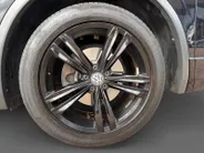Volkswagen Tiguan Allspace 1.4 TSI Highline 7p. *Automaat*Navi*Schuif/kanteldak*Climate Control*Trekhaak*Stoelverwarming*Lederen bekleding*Parkeerhulp*Elekt. Achterklep*Vol opties!