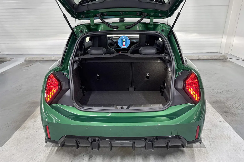 MINI Cooper 3-deurs Cooper C John Cooper Works M
