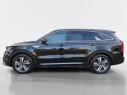 Kia Sorento 1.6 T-GDI Plug-in Hybrid 4WD ExecutiveLine 7p. | Navi | Clima | 360° Camera | Stoelventilatie | Stoel-/Stuurverwarming | Cruise Control | Keyless Entry | 7-Persoons