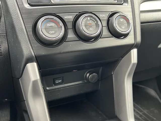 Subaru Forester 2.0 Executive Automaat | Cito Onderhouden & Geleverd | Navigatie | Trekhaak | Elek. Schuif/Kantel Dak | Parkeersensoren Voor