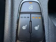 Kia Niro 1.6 GDi Hybrid DynamicPlusLine AUTOMAAT | Trekhaak | Stoel/Stuur verwarming | Adaptieve Cruise | Groot scherm Navigatie | Digitaal cockpit | Apple Carplay/Android Auto | Camera | Climate