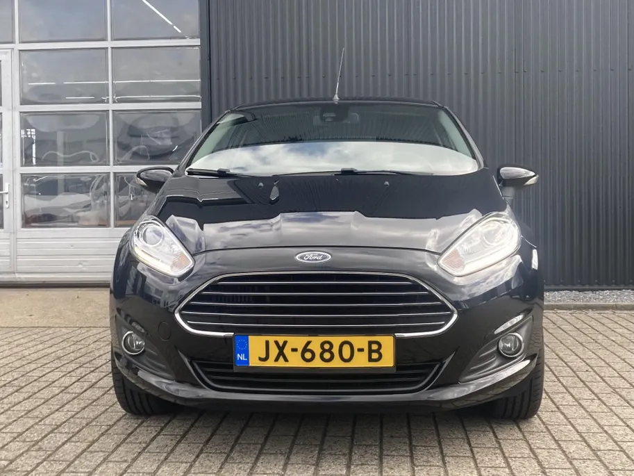 Ford Fiesta 1.0 EcoBoost 100 pk Titanium Navi - voorruitverwarming - cruise control - distributieriem vervangen