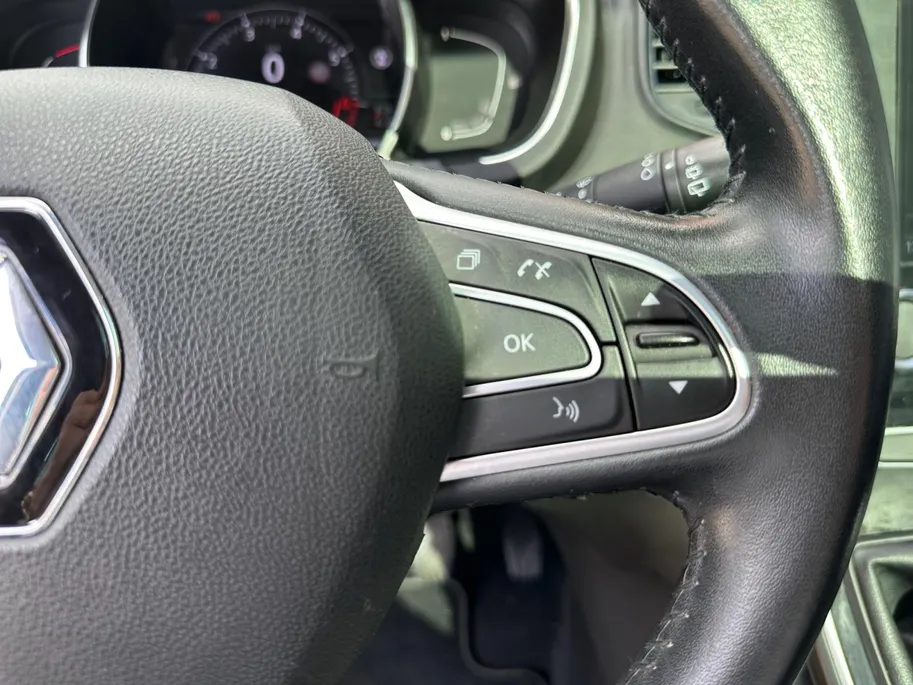 Renault Scénic 1.3 TCe Bose | Camera | Cruise & Climate Control | Bluetooth | Navigatie | BOSE Speakers | Parkeersensoren | Stoelverwarming | 12 Maanden BOVAG Garantie