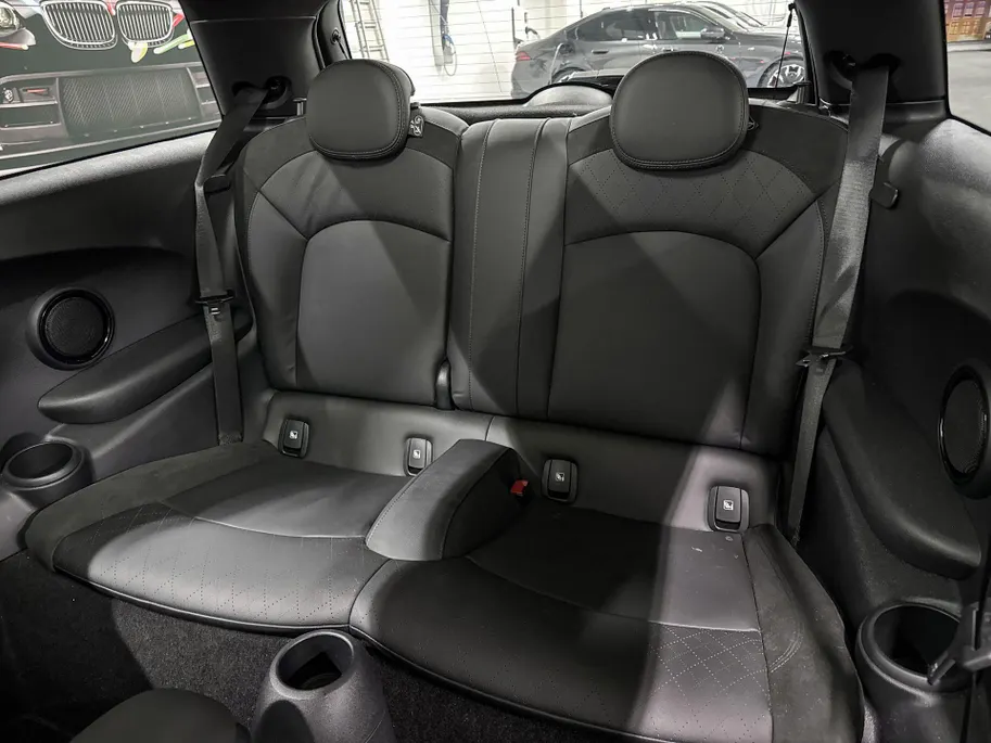 MINI Cooper 3-deurs Cooper Business Edition