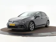 Volkswagen Golf 1.5 eTSI 130pk DSG R-Line · Apple/Android Car Play · P-Sensoren · Navigatie · Sfeerverlichting · 17 Inch · Garantie t/m 12-02-2028 of 100.000km
