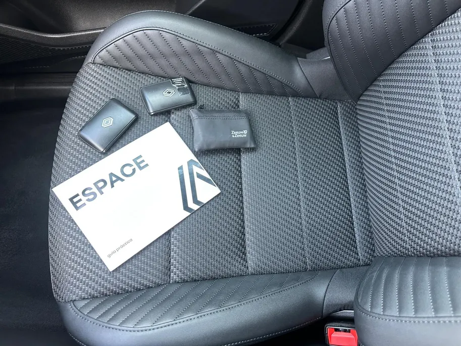 Renault Espace E-Tech full hybrid 200 esprit Alpine 7p. | Automaat | Vier-wiel Besturing | Automatische Achterklep | Cruise & Climate Control | Apple Carplay & Android Auto | Camera | 12 Maanden BOVAG Garantie