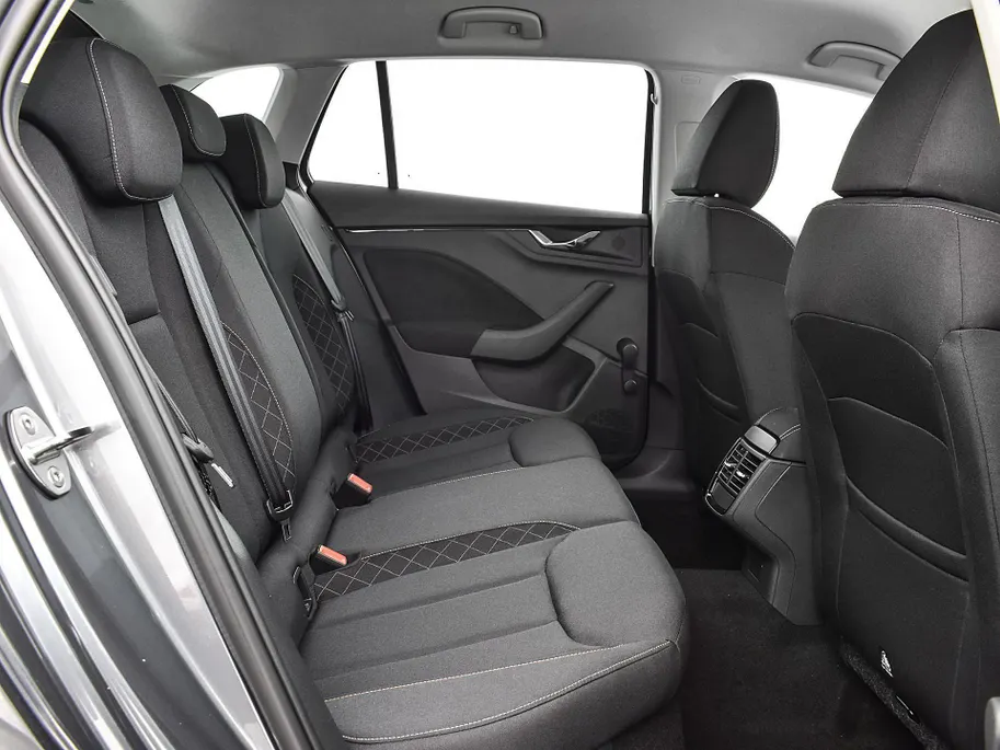 Škoda Scala Selection 1.0 TSI 85 kW / 115 PK Hatchback 6 versn | Image Pakket | 1000,- inruilvoordeel!!