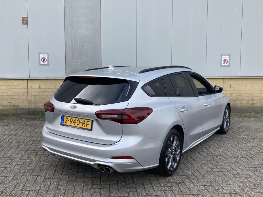 Ford Focus 1.0 EcoBoost Hybrid 125 pk ST Line Wagon Navigatie SYNC4 - Apple Carplay/ Android Auto - Winter Pack