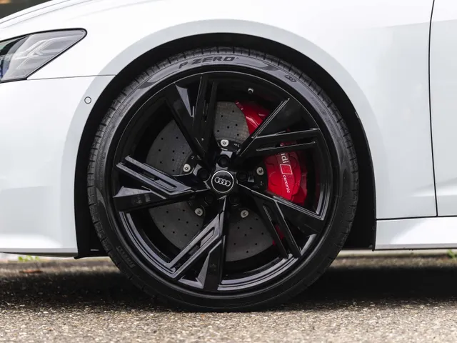Audi RS6 Avant RS 6 TFSI quattro