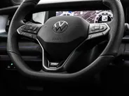 Volkswagen Tayron R-Line Edition 1.5 eHybrid 204 PK 6 versn. DSG · Rondomzichtcamera · Panoramaschuif-kanteldak · Trekhaak inklapbaar, met elektrische ontgrendeling, incl. aanhangermanoeuvreerhulp Trailer Assist · Prijs is inclusief inruilpremie · MEGA SALE