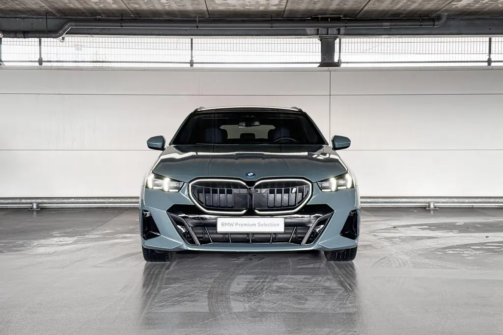 BMW i5 Touring eDrive40 84 kWh