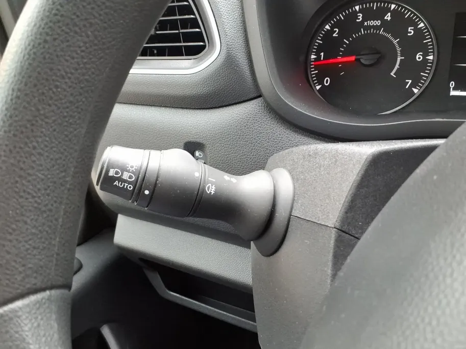 Renault Master T33 2.3 dCi 135 L2H2 Work Edition Airco | Navigatie | PDC-Camera | Blindspot | 1 jaar Garantie.