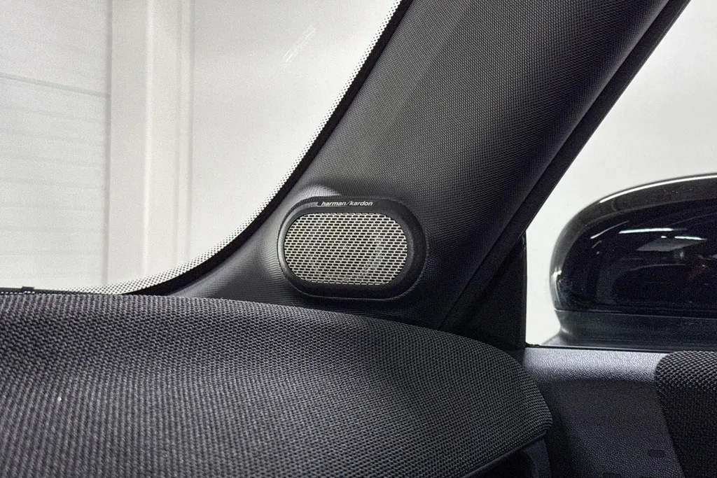 MINI Cooper 3-deurs C Favoured