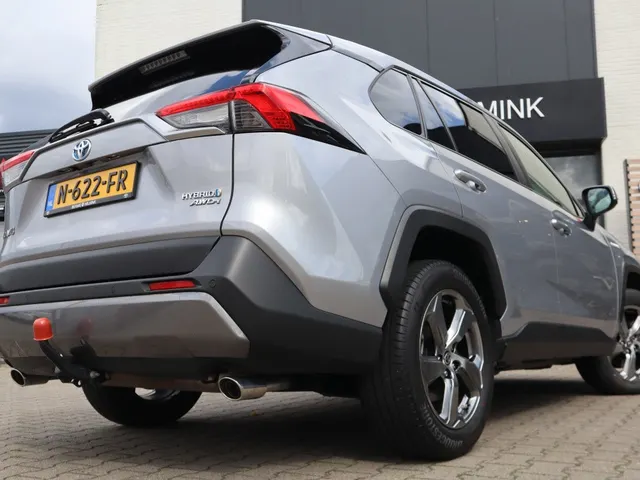 Toyota RAV4 2.5 Hybrid AWD Style | Trekhaak | PDC v/a | Stuur/stoel verwarm.
