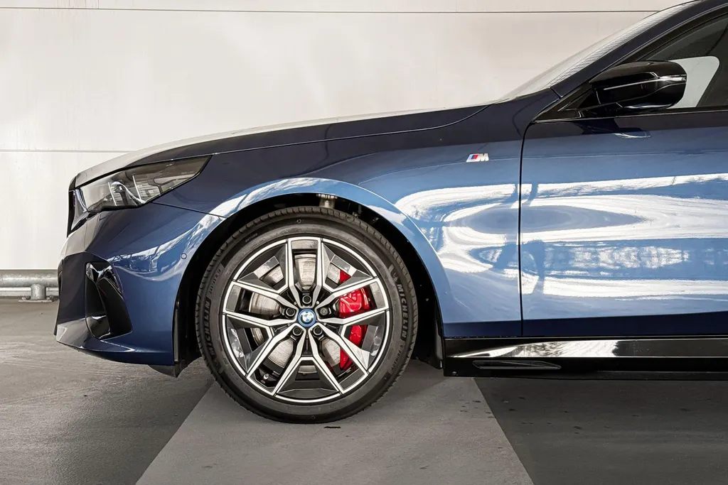 BMW i5 Sedan M60 xDrive 84 kWh