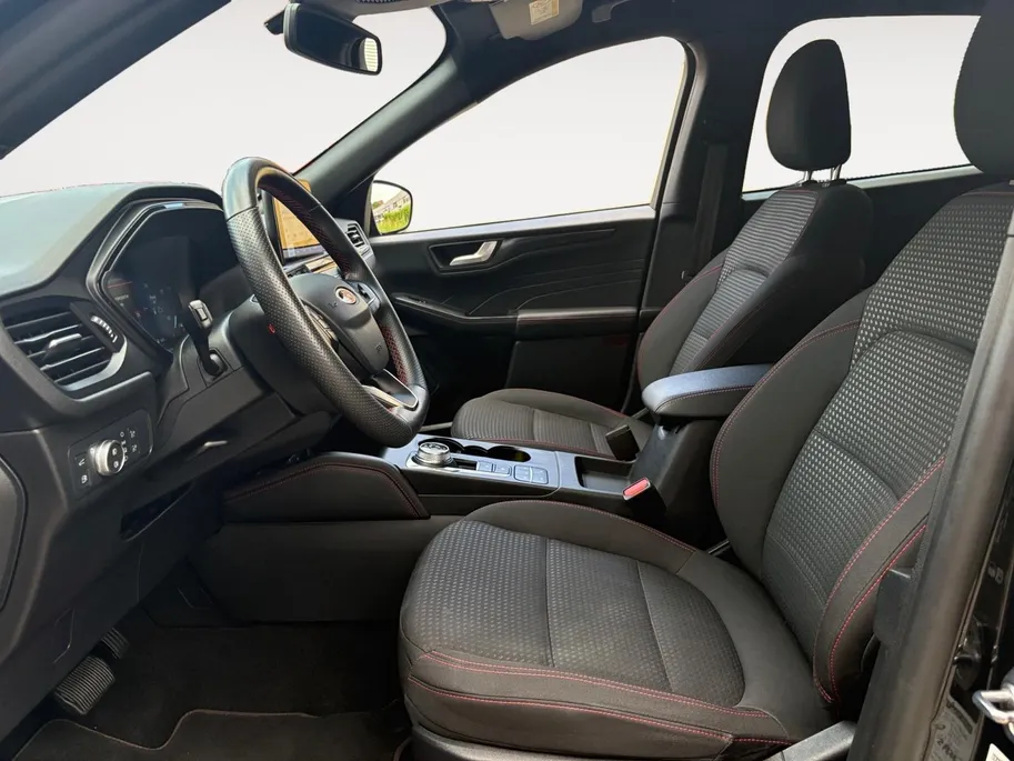 Ford Kuga 2.5 PHEV ST-Line | Navigatie | Keyless Entry | Stoel/Stuur/Voorruitverwarming | Apple Carplay/Android Auto | Adaptieve Cruise Control | Lichtmetalen Velgen |
