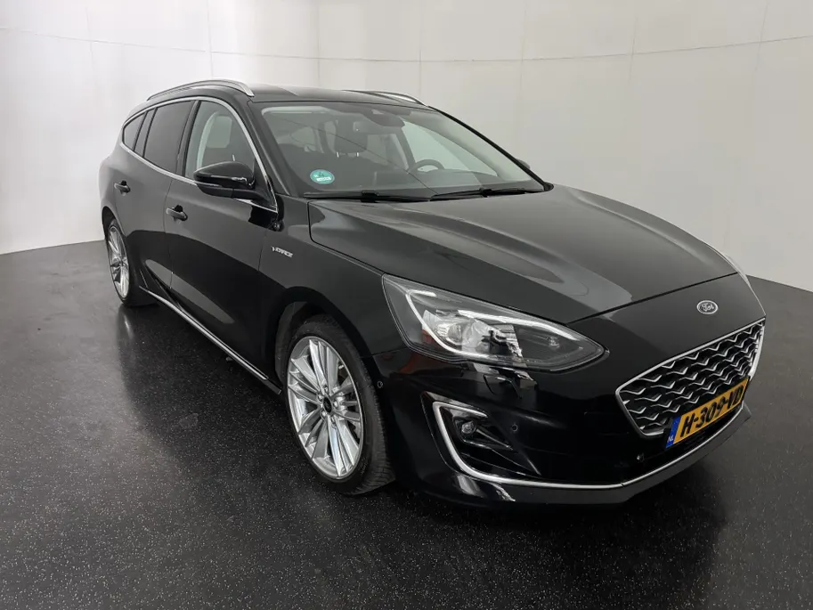 Ford Focus Wagon 1.5 EcoBoost Vignale | 182 PK | Trekhaak afneembaar | Winter Pack | Family Pack | Comfort Pack | Parking Pack |