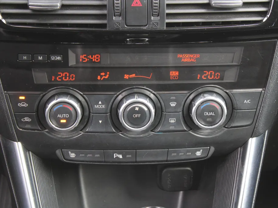 Mazda CX-5 2.0 GT-M 4WD | Stoelverwarming | 19' LM | Clima | Navi | Leer | Cruise | Camera | Xenon | Volledig dealer onderhouden! | Zeer nette auto |