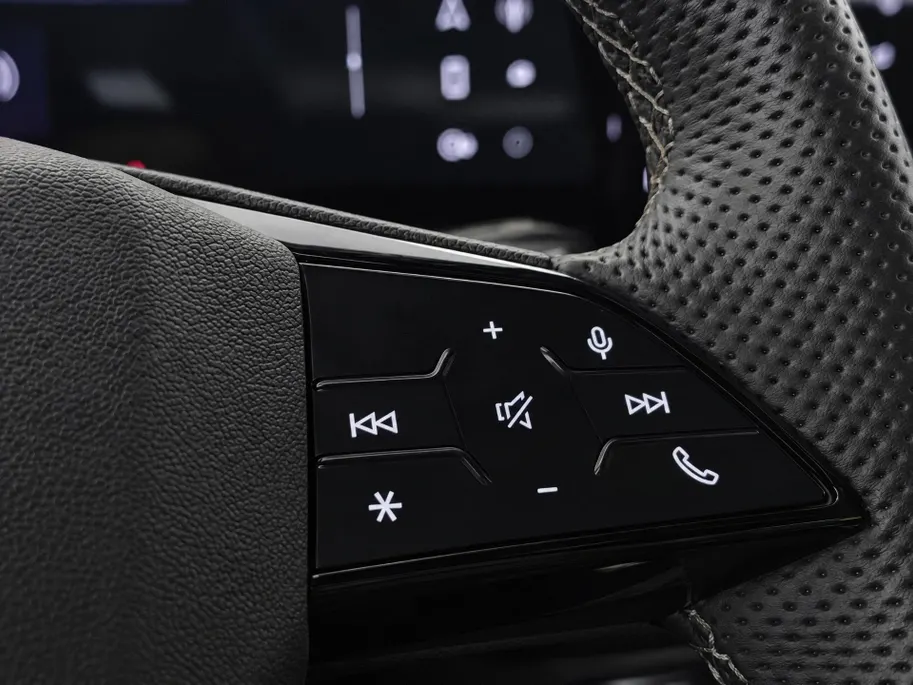 Audi A6 Avant 2.0 299pk e-hybrid Quattro S edition Competition · 360 Camera · Wegklapbare Trekhaak · Keyless · B&O Audio · 20'' Inch · Garantie t/m 16-09-2030 of 100.000km