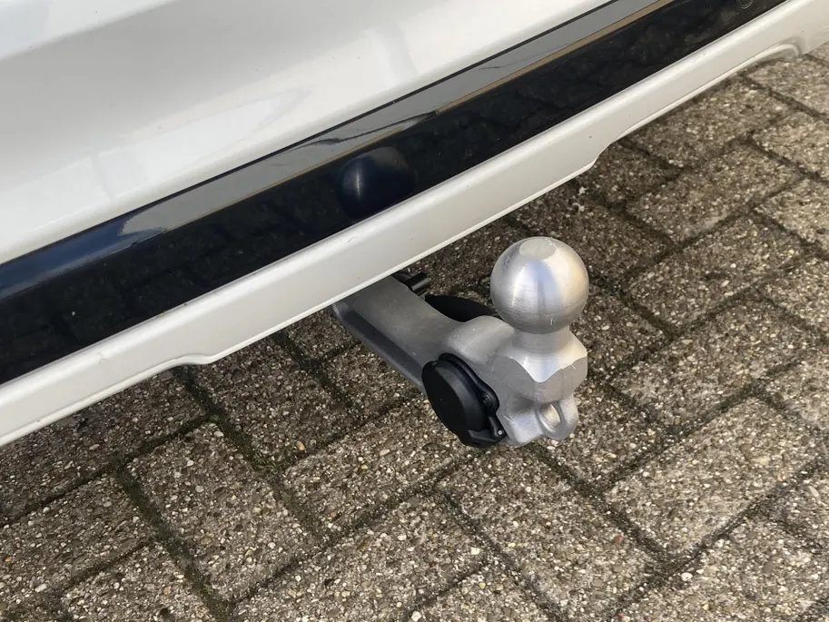 Ford Kuga 2.5 PHEV ST-Line 243 pk 360 graden camera - Elektisch wegklapbare trekhaak - Winter Pack - BLISS
