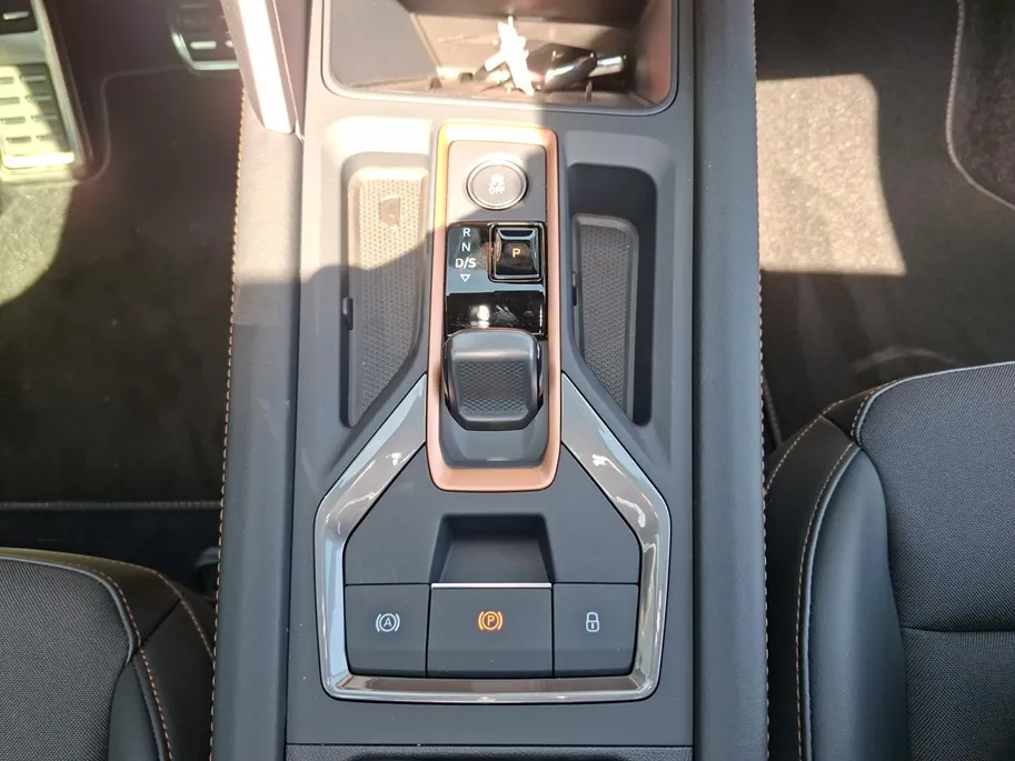 CUPRA Formentor 1.5 TSI e-Hybrid business | 19 inch | Stuurverwarming | Open dak | Trekhaak