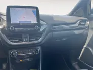 Ford Puma 1.0 EcoBoost Hybrid ST-Line | Trekhaak | Stuur stoel en voorruitverwarming | Navigatie | Lm velgen