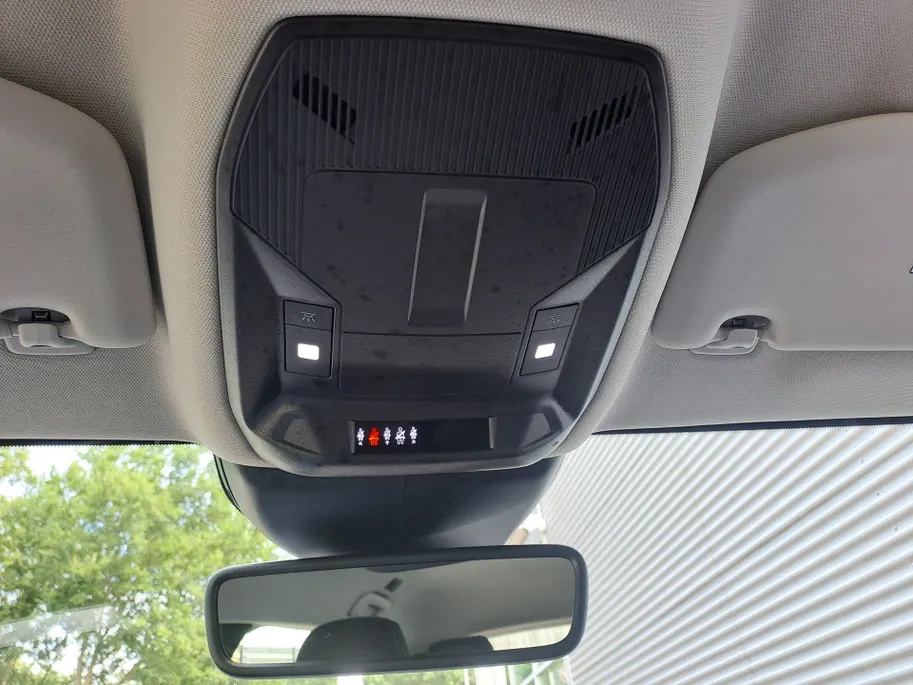 Peugeot 308 1.2 PureTech AUTOMAAT Active Pack Business | Adaptieve Cruise | Climate | Stoelverwarming | Apple Carplay/Android Auto